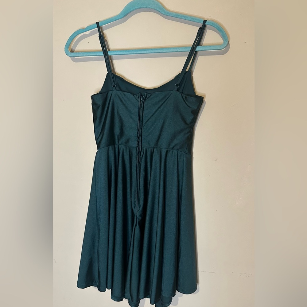 Emerald green Dress graduation formal homecoming - Picture 2 of 3